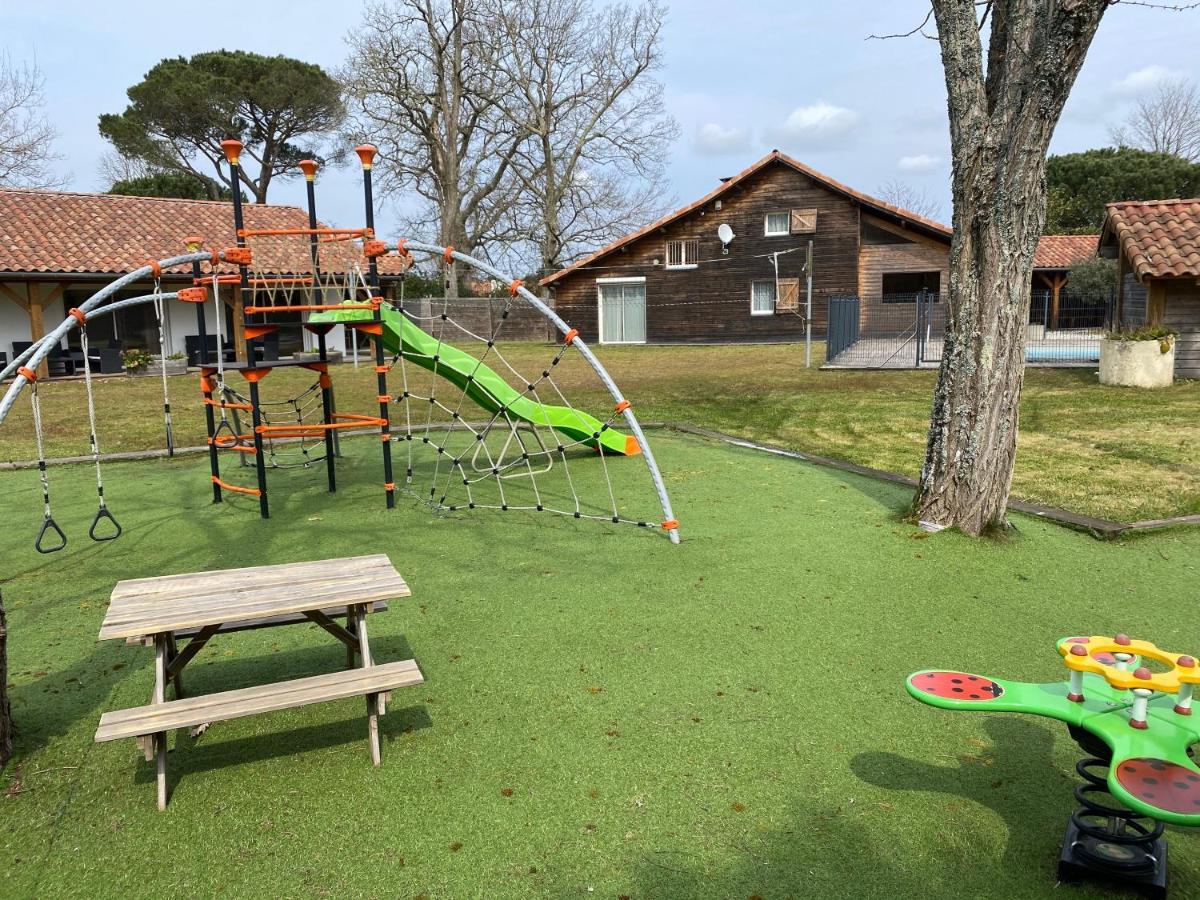 Ensemble De 3 Villas Avec Piscine Chauffee, Esprit Detente Sanguinet Bagian luar foto